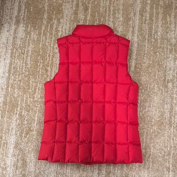 Gap Red Puffer Vest for Women | Size SM | FREE SHIPPING - Picture 3 of 4